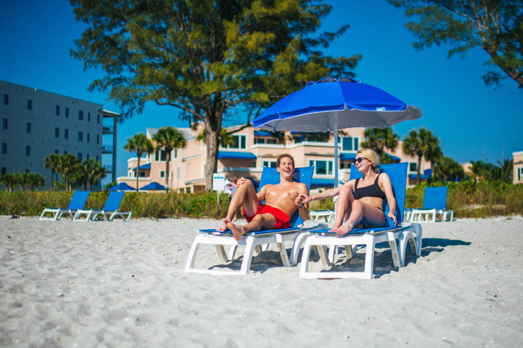 Beach Resort Vacation Rentals -Sand Cay Beach Resort: Resort at Longboat Key